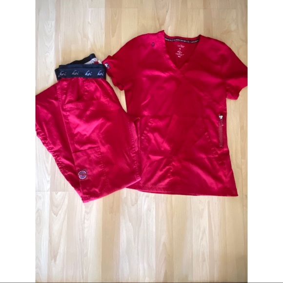 Koi Lite Scrubs - Picture 1 of 5